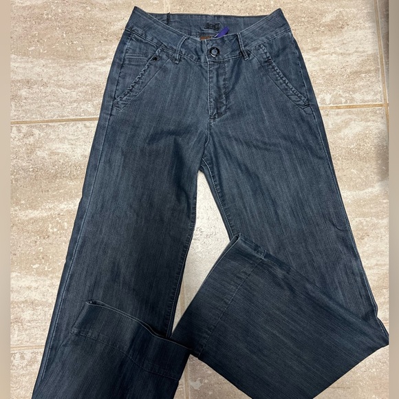 💙💙EUC- JAG STRETCH FLARE JEANS SZ 4💙💙 - Picture 1 of 10